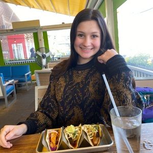 Meet your Posher, Ella